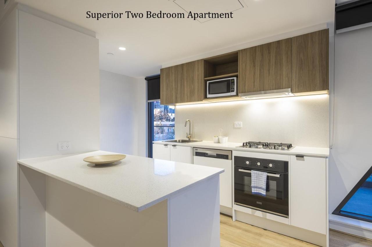 Q Squared Serviced Apartments เมลเบิร์น ภายนอก รูปภาพ