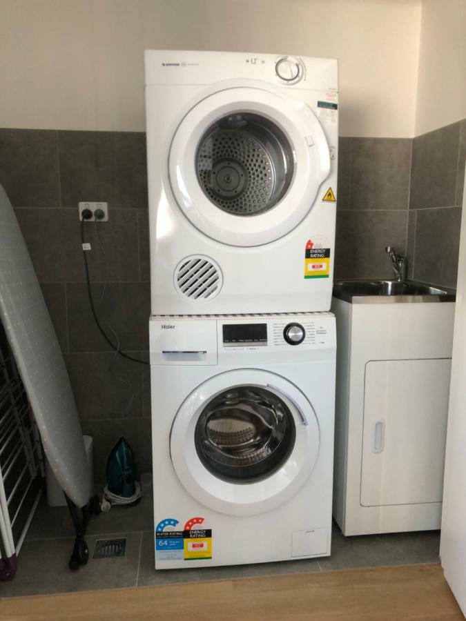 Q Squared Serviced Apartments เมลเบิร์น ภายนอก รูปภาพ